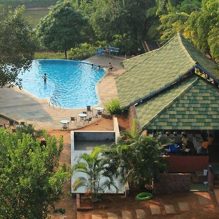 Cherilyn Monta Resort - Ratnagiri Vatul Exteriér fotografie