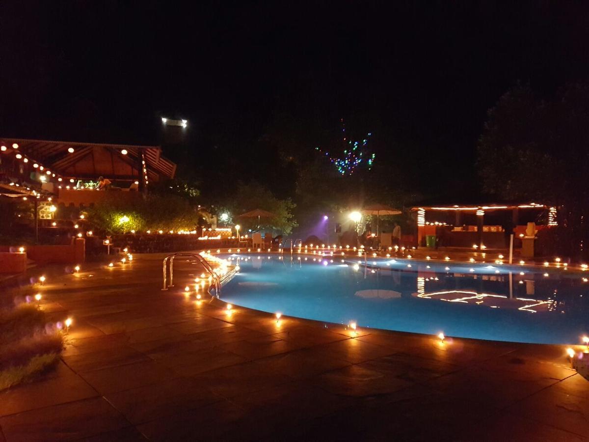 Cherilyn Monta Resort - Ratnagiri Vatul Exteriér fotografie