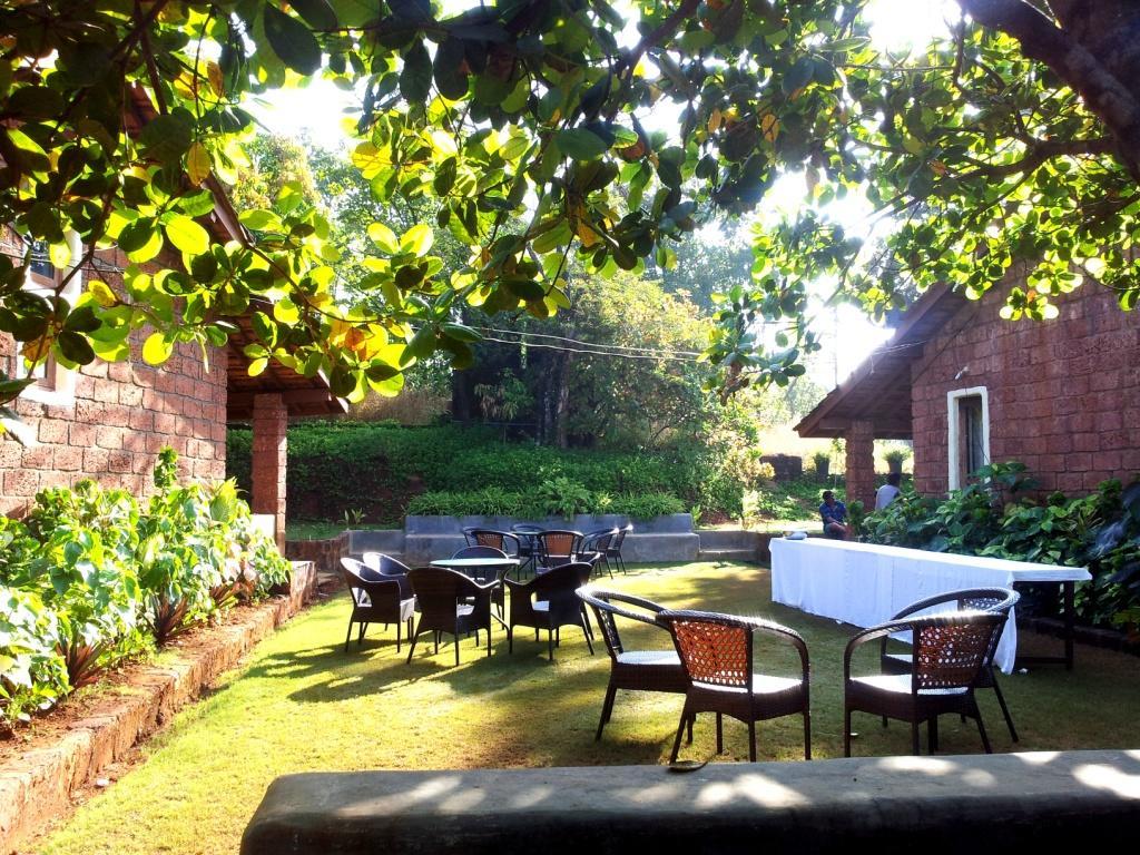 Cherilyn Monta Resort - Ratnagiri Vatul Exteriér fotografie
